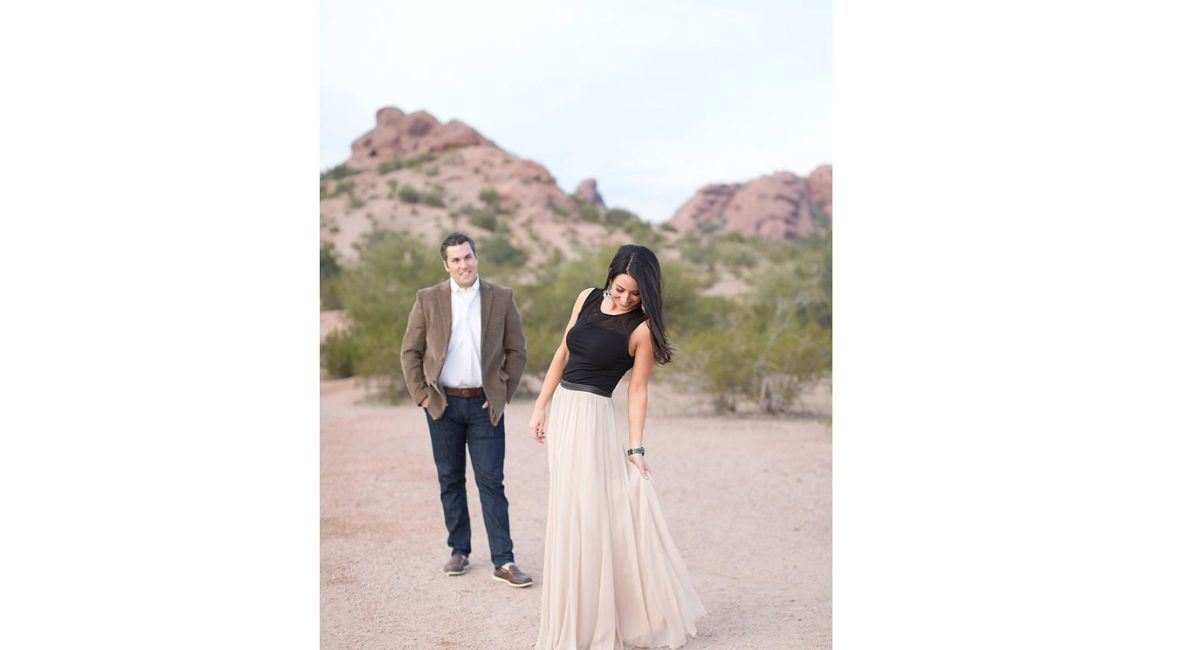 Sweet engagement messages for couples in love, featuring heartfelt wishes, romantic words, and meaningful congratulations for every engagement celebration.