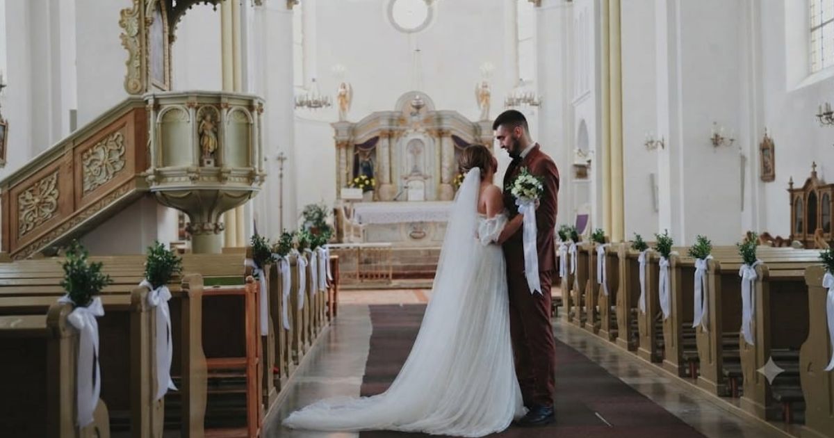 250+ Best Wedding Vows Examples to Borrow – Romantic, Funny, Traditional, and Personalized Wedding Vows