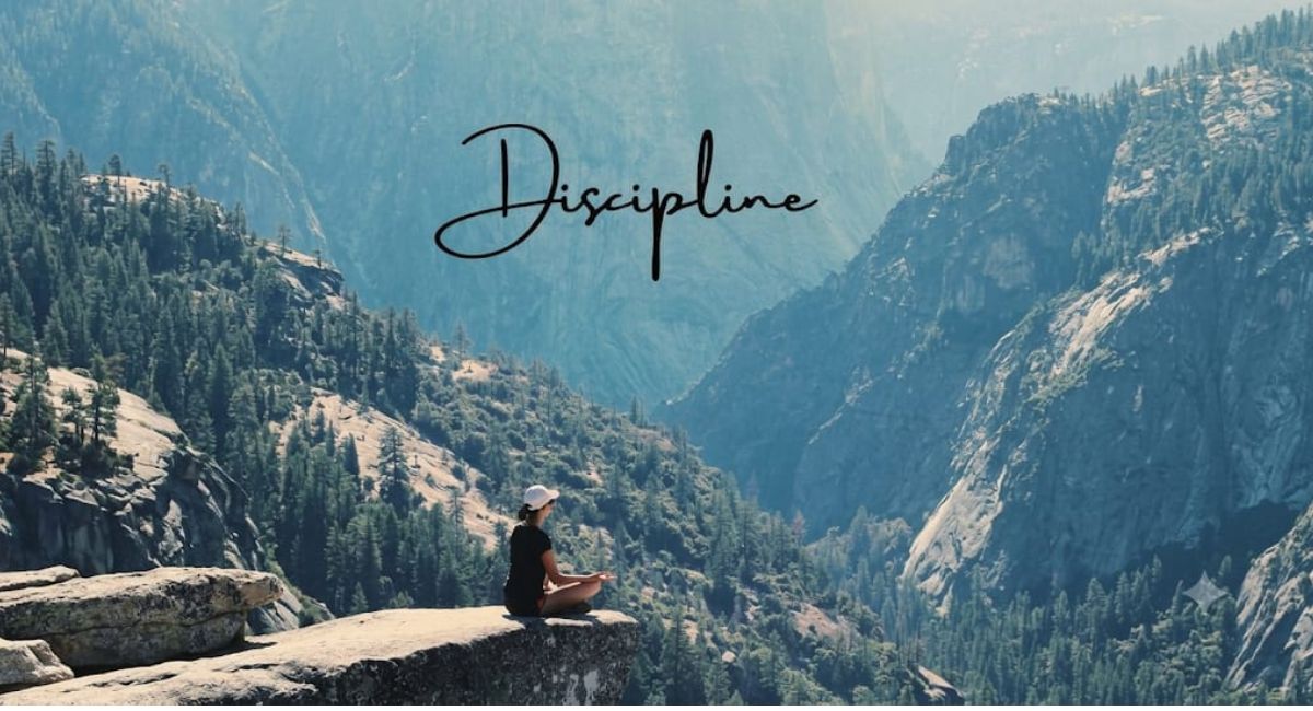 A motivational image representing self-growth, a positive mindset, and success for personal development. Perfect for blog sections about self-improvement, confidence, personal goals, motivation, productivity, and inspiring quotes.